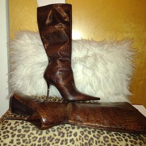 BCBGirls Brown Leather Heel Boots. Size 10